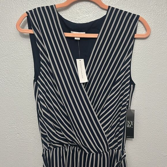 Brand New- New York & Company Maxi Dress size Large - Picture 2 of 3